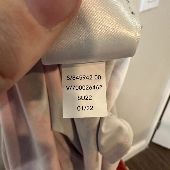 Athleta Marlow Romper Size Large Renewed Bloom Pink Pattern Tie Waist Athleisure - Picture 11 of 11